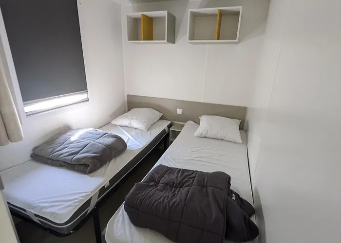 Mobil 4x8m Et Terrasse 18m2 Κάμπινγκ *