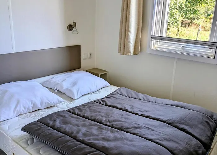 Κάμπινγκ Mobil 4x8m Et Terrasse 18m2 Evrunes